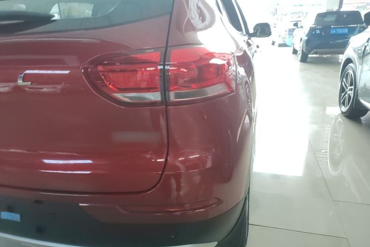 Used Haval H2s 2017 Red-Label 1.5T Dual-Clutch Elite Model Exterior 3