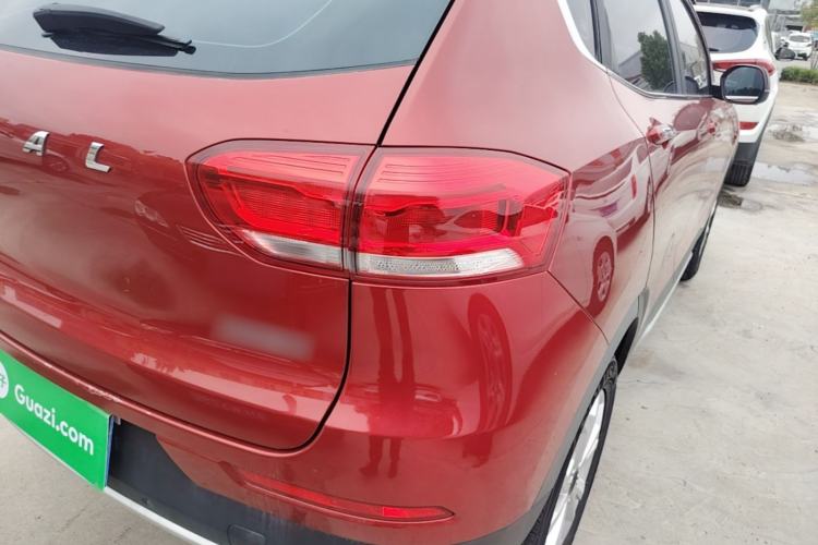 Used Haval H2s 2017 Red-Label 1.5T Dual-Clutch Elite Model Exterior 3