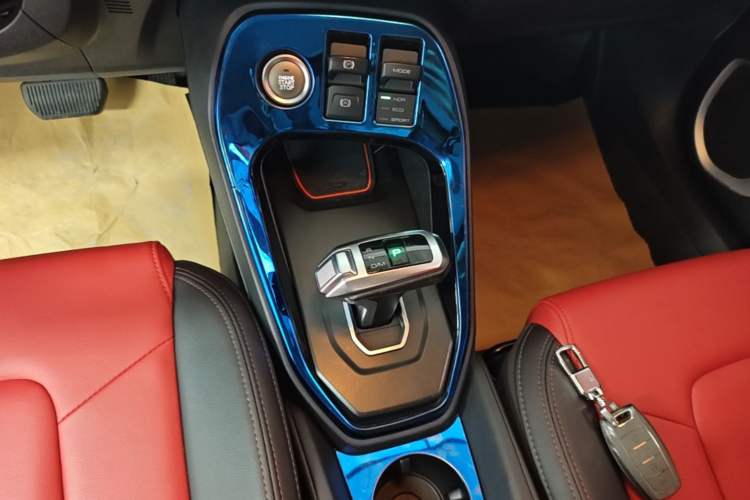 Used Haval H2s 2017 Blue Label 1.5T Dual-Clutch Elite Model Gear Lever