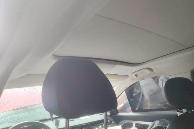 Used Haval H2s 2017 Red-Label 1.5T Dual-Clutch Elite Model Headliner
