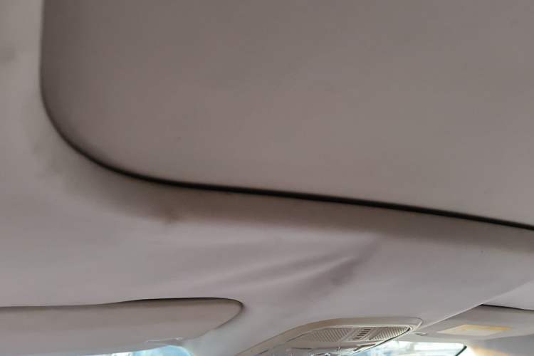 Used Haval H2s 2017 Blue Label 1.5T Manual Elite Model Headliner