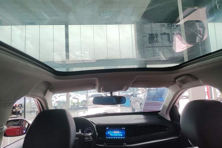 Used Haval H2s 2017 Red-Label 1.5T Dual-Clutch Elite Model Headliner