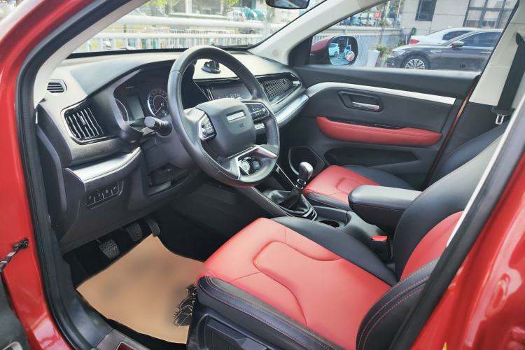 Used Haval H2s 2017 Blue Label 1.5T Manual Elite Model Interior 1