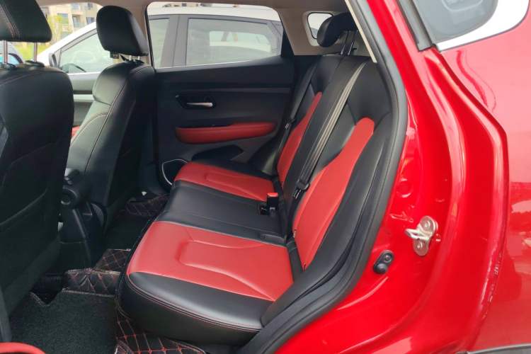 Used Haval H2s 2017 Red-Label 1.5T Manual Elite Model Interior 1