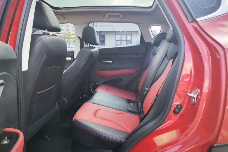 Used Haval H2s 2017 Blue Label 1.5T Manual Elite Model Interior 3