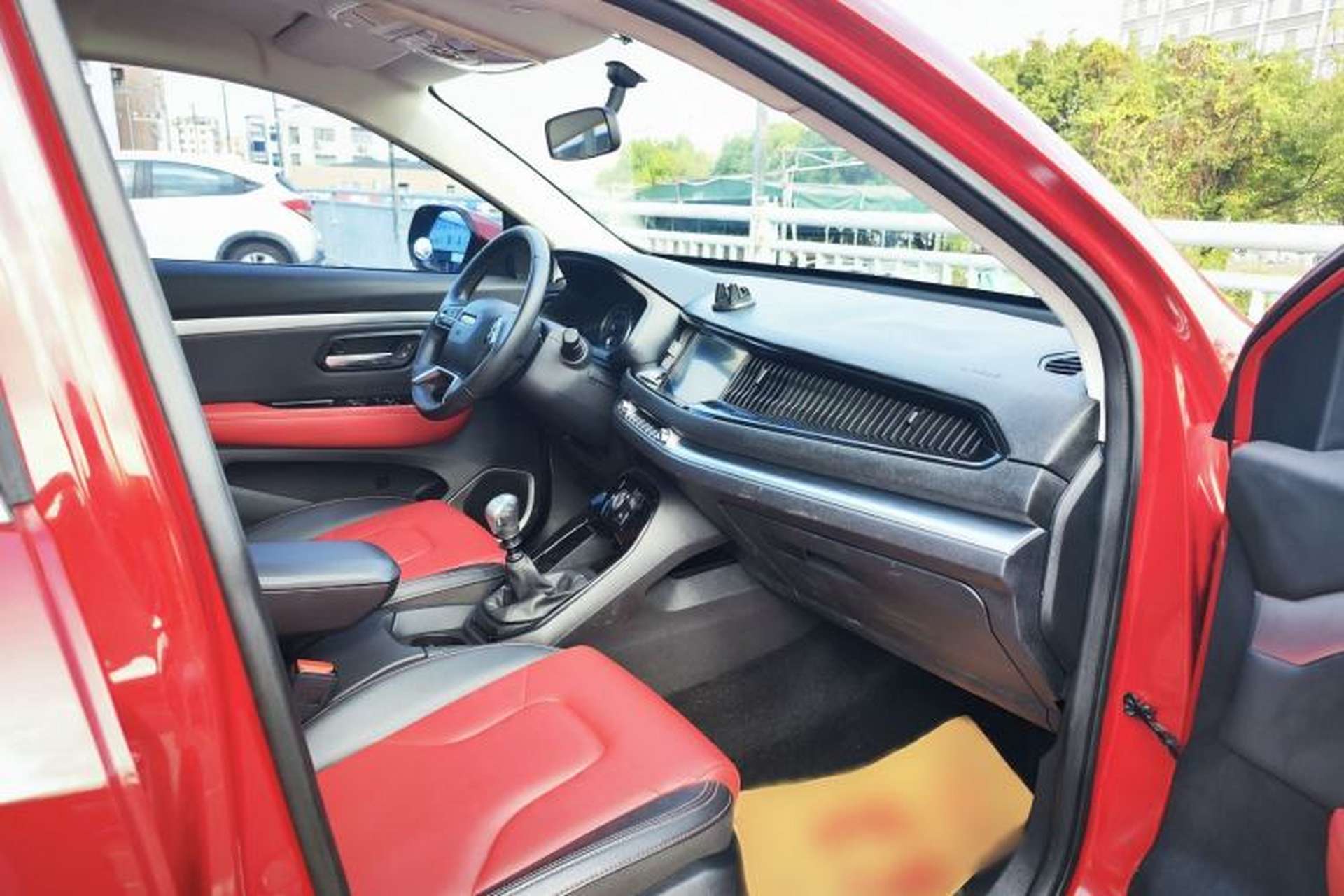 Used Haval H2s 2017 Blue Label 1.5T Manual Elite Model Interior 4