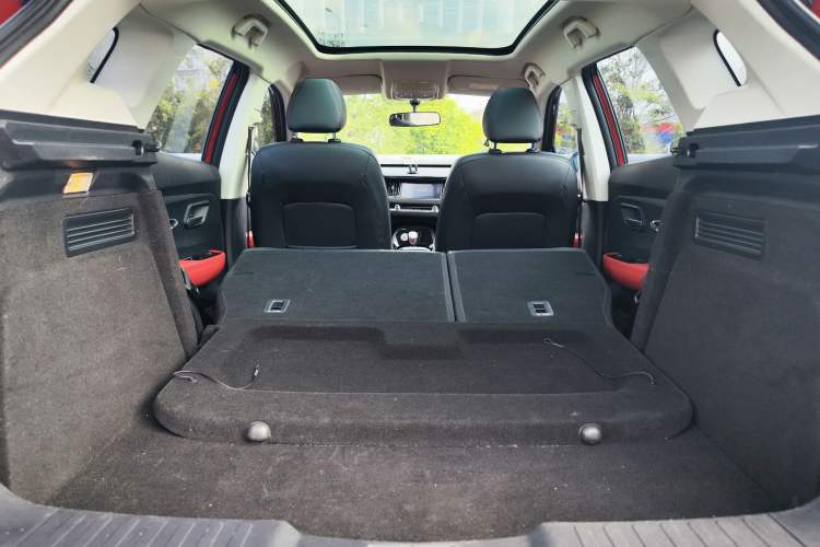 Used Haval H2s 2017 Blue Label 1.5T Manual Elite Model Interior 6