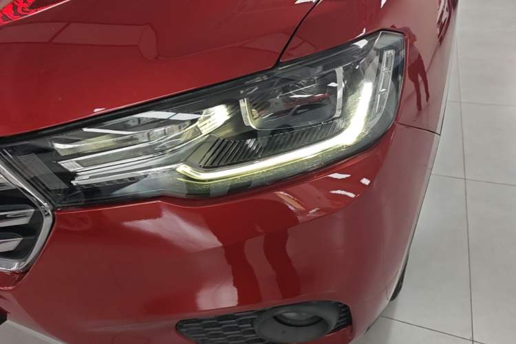 Used Haval H2s 2017 Blue Label 1.5T Dual-Clutch Elite Model Left Front Headlight