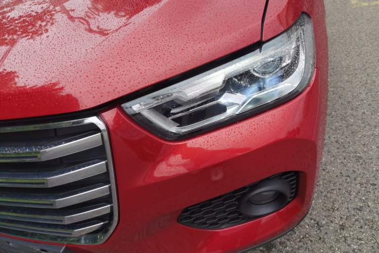 Used Haval H2s 2017 Red-Label 1.5T Dual-Clutch Elite Model Left Front Headlight