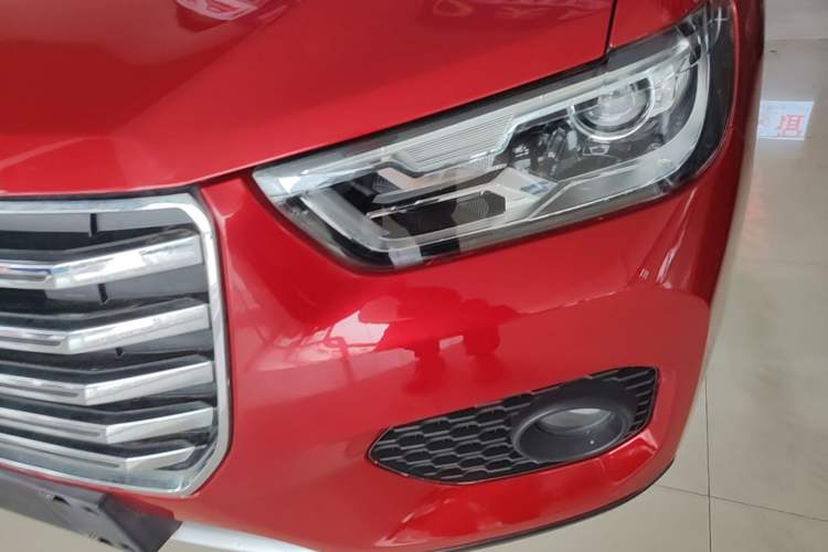 Used Haval H2s 2017 Red-Label 1.5T Dual-Clutch Elite Model Left Front Headlight