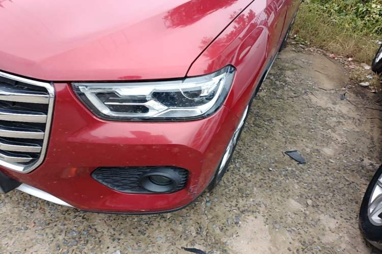 Used Haval H2s 2017 Red-Label 1.5T Manual Elite Model Left Front Headlight