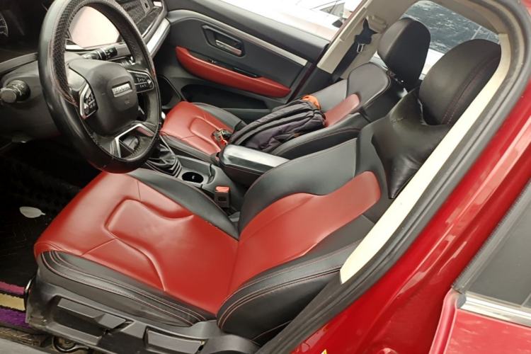 Used Haval H2s 2017 Red-Label 1.5T Manual Elite Model Left Front Seat