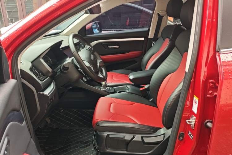 Used Haval H2s 2017 Red-Label 1.5T Dual-Clutch Elite Model Left Front Seat