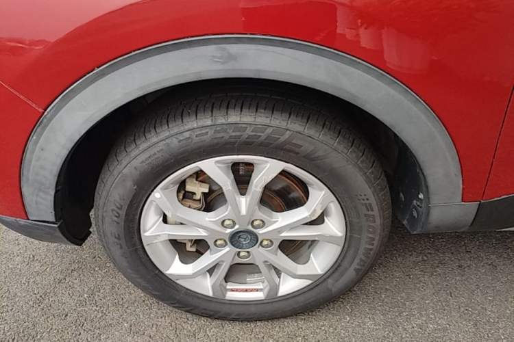 Used Haval H2s 2017 Red-Label 1.5T Dual-Clutch Elite Model Left Front Wheel Hub