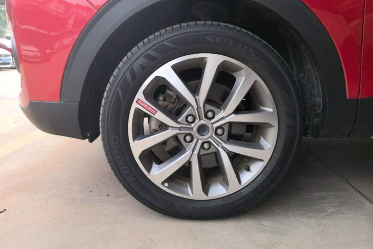 Used Haval H2s 2017 Red-Label 1.5T Dual-Clutch Luxury Model Left Front Wheel Hub
