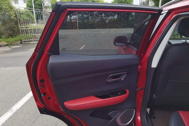 Used Haval H2s 2017 Red-Label 1.5T Dual-Clutch Elite Model Left Rear Door Interior