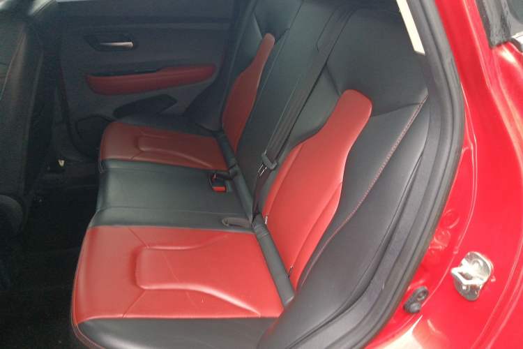 Used Haval H2s 2017 Red-Label 1.5T Dual-Clutch Luxury Model Left Rear Seat