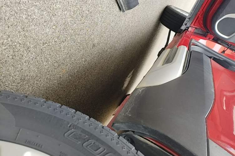 Used Haval H2s 2017 Red-Label 1.5T Dual-Clutch Elite Model Left Side Sill