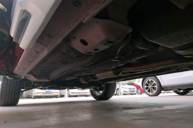 Used Haval H2s 2017 Red-Label 1.5T Dual-Clutch Luxury Model Left Side Sill