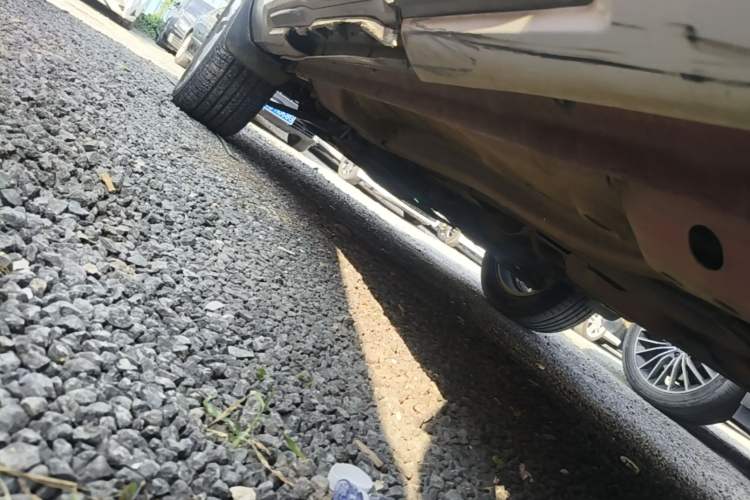 Used Haval H2s 2017 Red-Label 1.5T Dual-Clutch Elite Model Left Side Sill