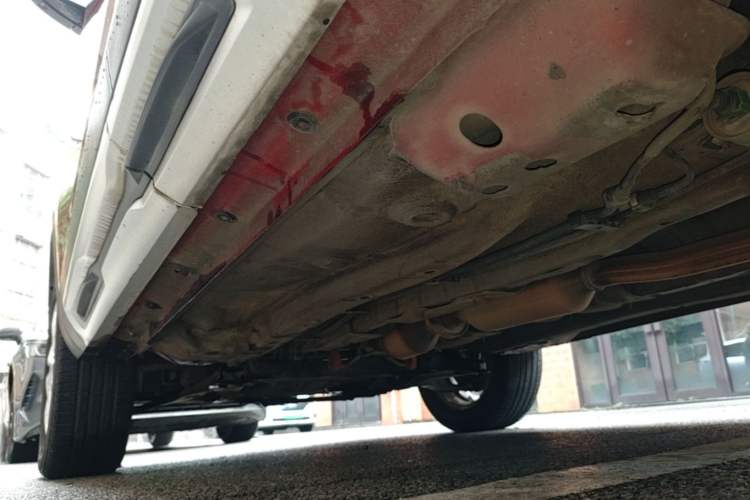 Used Haval H2s 2017 Red-Label 1.5T Dual-Clutch Elite Model Left Side Sill