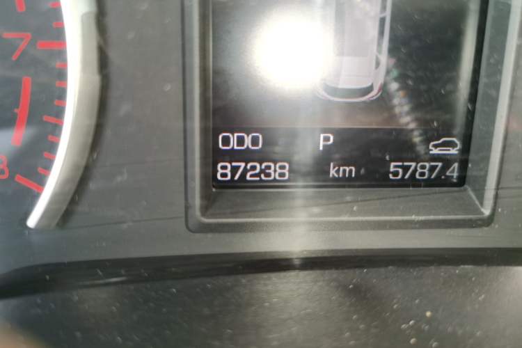 Used Haval H2s 2017 Blue Label 1.5T Dual-Clutch Comfort Model Odometer Close Up