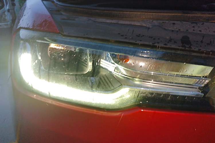 Used Haval H2s 2017 Blue Label 1.5T Manual Elite Model Right Front Headlight