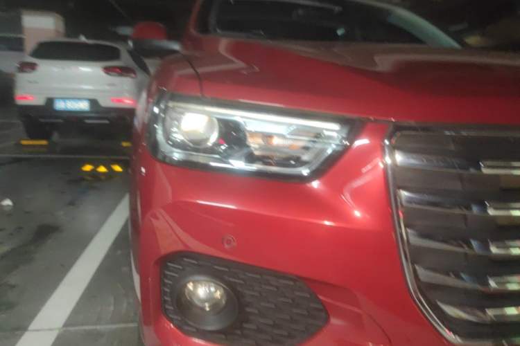 Used Haval H2s 2017 Red-Label 1.5T Dual-Clutch Luxury Model Right Front Headlight