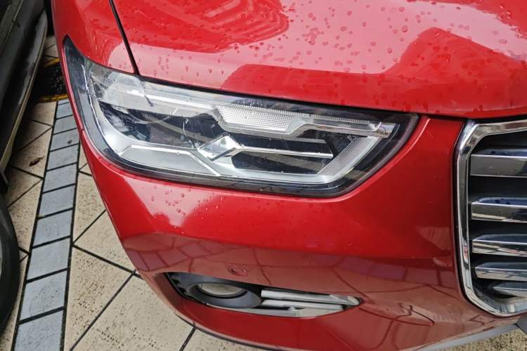 Used Haval H2s 2017 Red-Label 1.5T Dual-Clutch Luxury Model Right Front Headlight