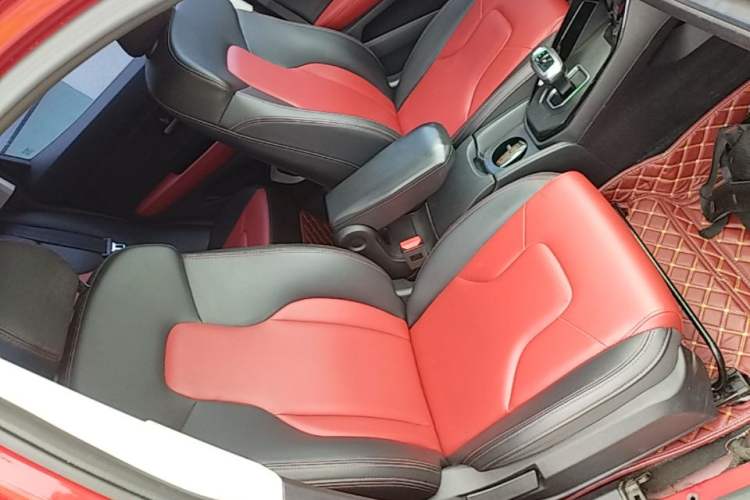 Used Haval H2s 2017 Red-Label 1.5T Dual-Clutch Elite Model Right Front Seat