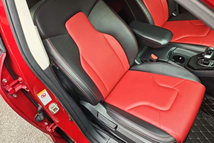 Used Haval H2s 2017 Red-Label 1.5T Dual-Clutch Elite Model Right Front Seat