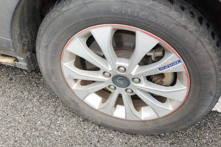 Used Haval H2s 2017 Blue Label 1.5T Manual Comfort Edition Right Front Wheel Hub