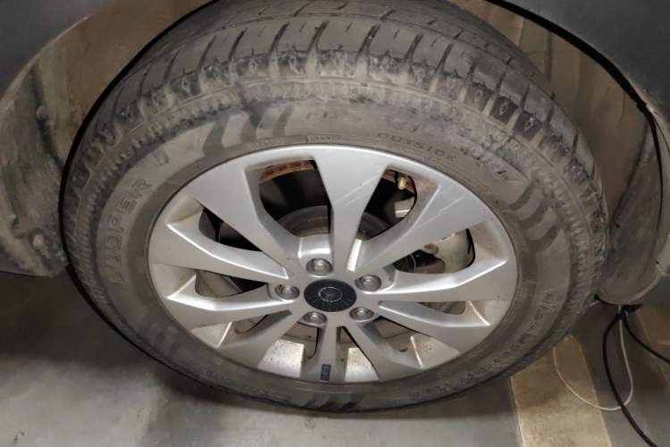 Used Haval H2s 2017 Blue Label 1.5T Dual-Clutch Elite Model Right Front Wheel Hub