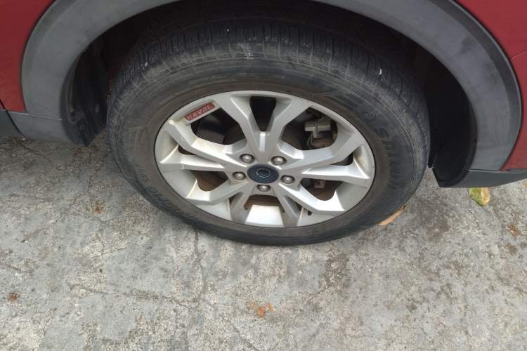 Used Haval H2s 2017 Red-Label 1.5T Manual Elite Model Right Front Wheel Hub