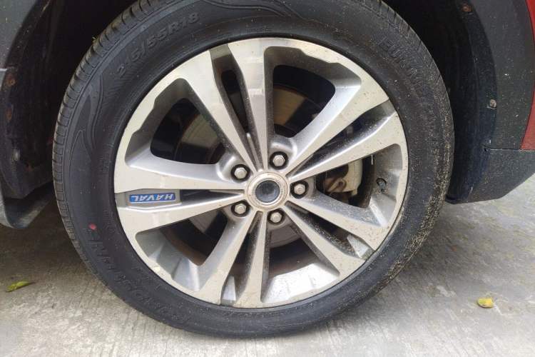 Used Haval H2s 2017 Blue Label 1.5T Dual-Clutch Luxury Model Right Front Wheel Hub