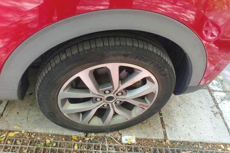 Used Haval H2s 2017 Red-Label 1.5T Dual-Clutch Luxury Model Right Front Wheel Hub