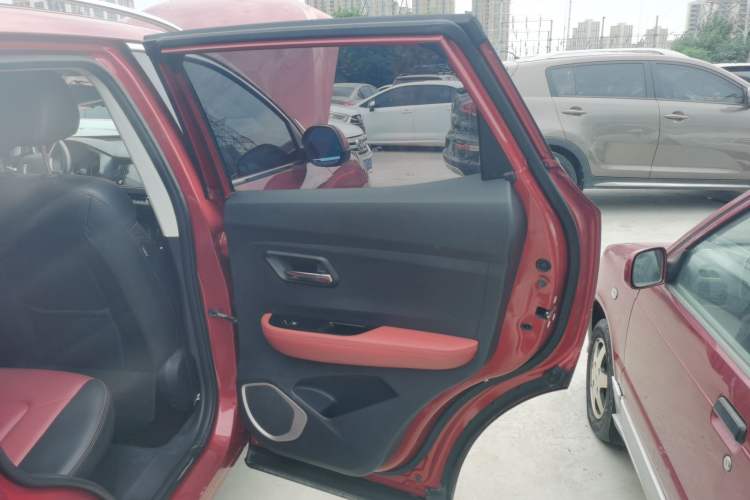 Used Haval H2s 2017 Red-Label 1.5T Manual Elite Model Right Rear Door Interior
