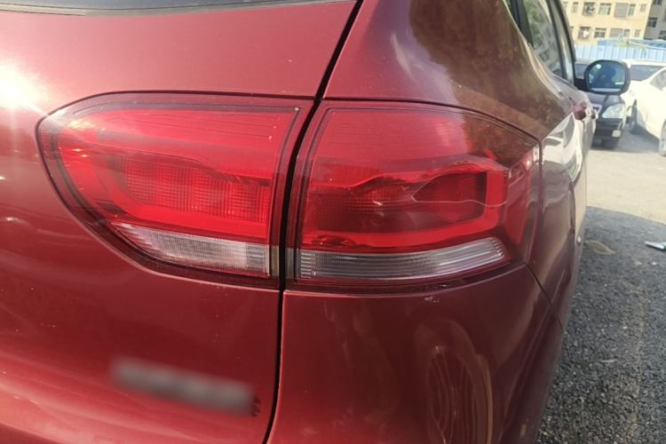 Used Haval H2s 2017 Red-Label 1.5T Dual-Clutch Elite Model Right Rear Taillight