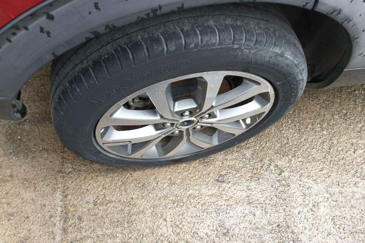 Used Haval H2s 2017 Red-Label 1.5T Dual-Clutch Luxury Model Right Rear Wheel Hub