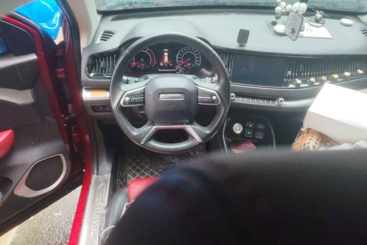 Used Haval H2s 2017 Red-Label 1.5T Dual-Clutch Elite Model Steering Wheel