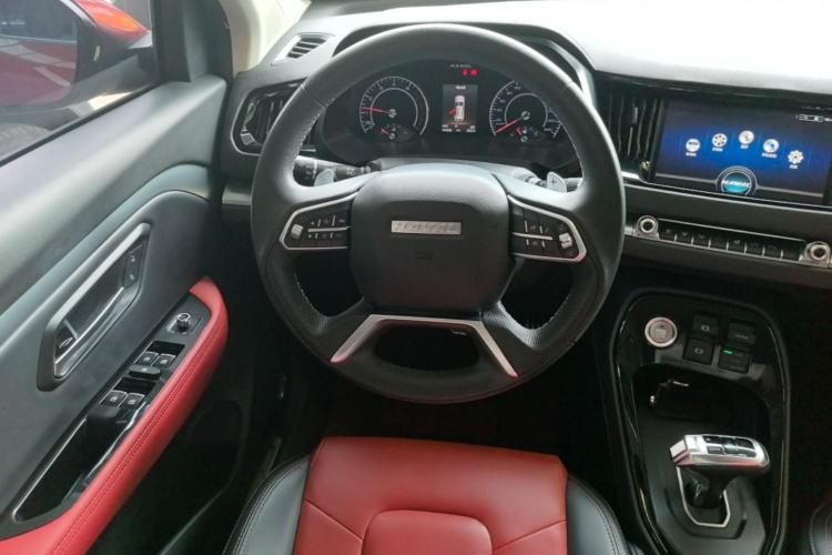 Used Haval H2s 2017 Red-Label 1.5T Dual-Clutch Luxury Model Steering Wheel