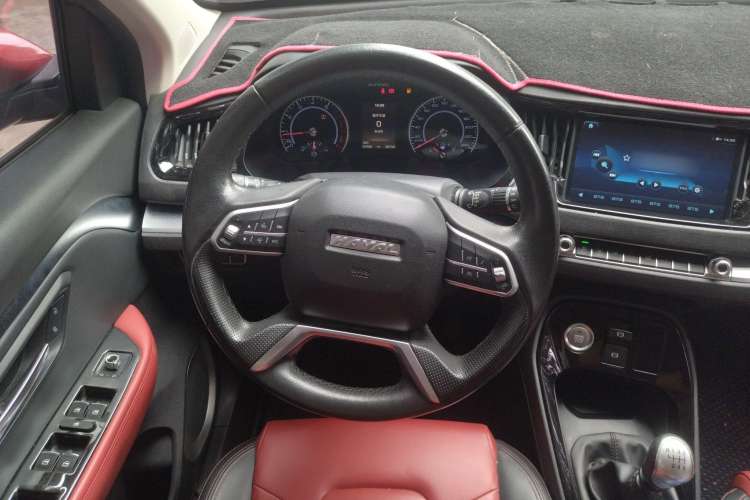 Used Haval H2s 2017 Red-Label 1.5T Manual Elite Model Steering Wheel