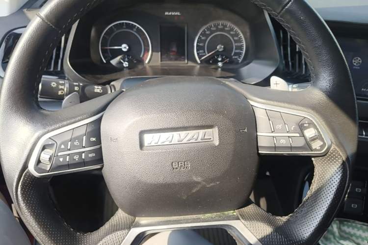 Used Haval H2s 2017 Red-Label 1.5T Dual-Clutch Elite Model Steering Wheel
