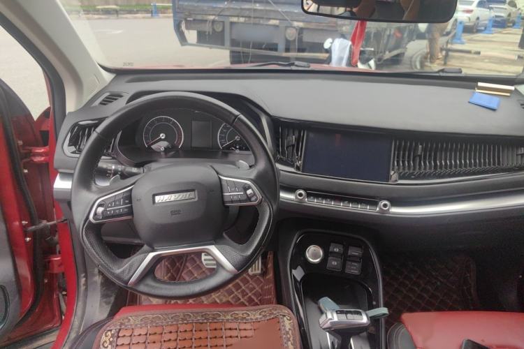 Used Haval H2s 2017 Red-Label 1.5T Dual-Clutch Luxury Model Steering Wheel