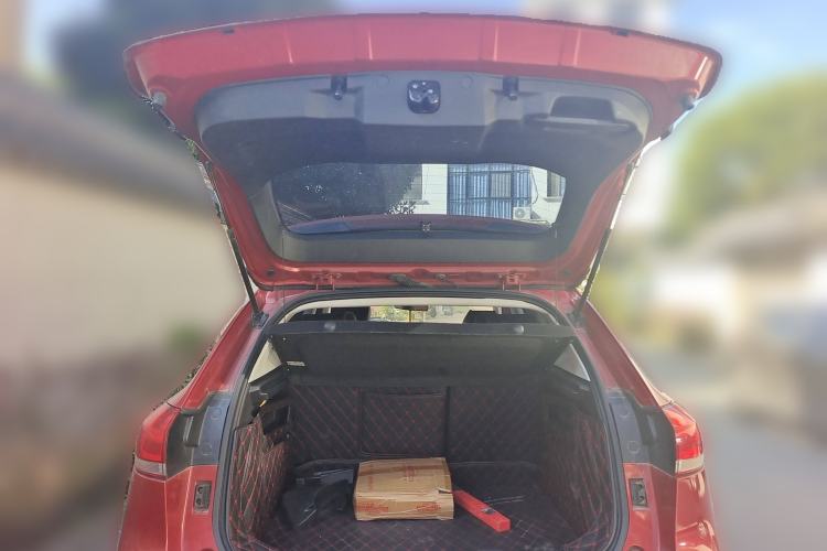 Used Haval H2s 2017 Red-Label 1.5T Dual-Clutch Elite Model Trunk