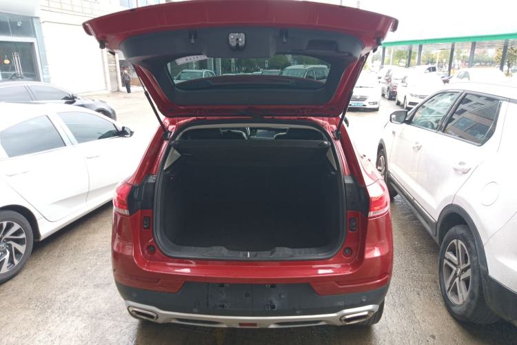 Used Haval H2s 2017 Red-Label 1.5T Dual-Clutch Luxury Model Trunk