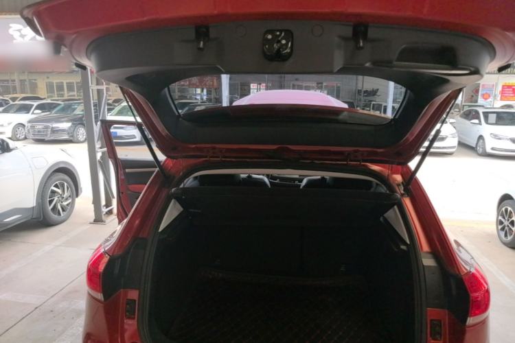 Used Haval H2s 2017 Red-Label 1.5T Dual-Clutch Luxury Model Trunk