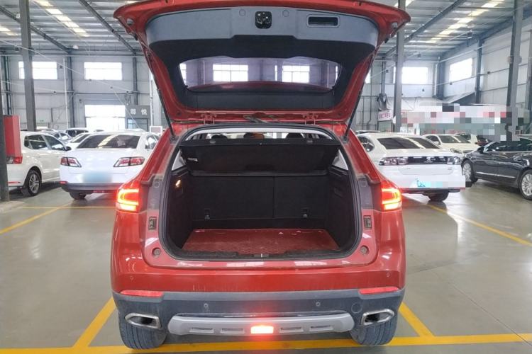 Used Haval H2s 2017 Blue Label 1.5T Dual-Clutch Luxury Model Trunk