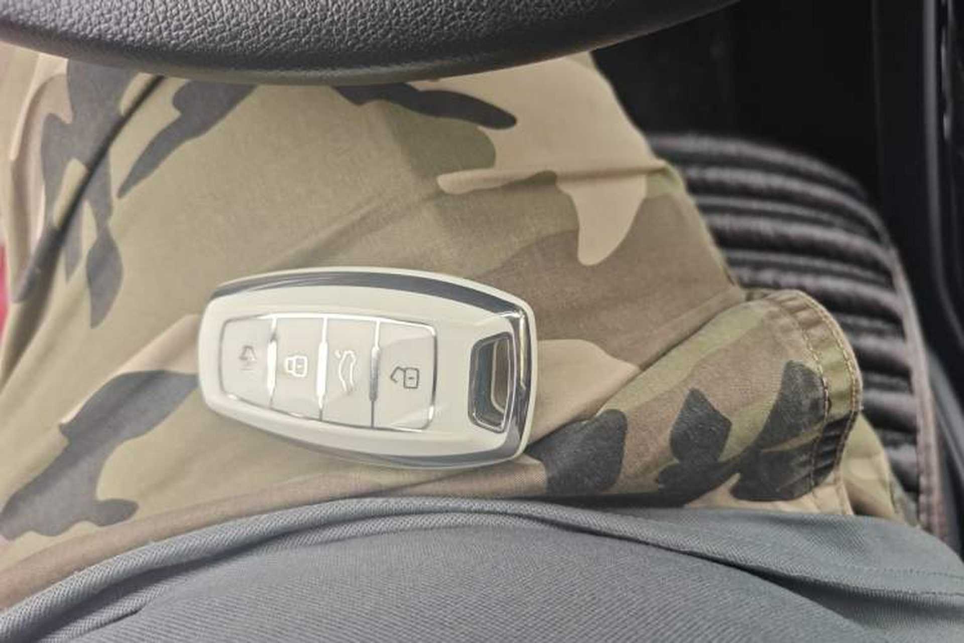 Used Haval H2s 2017 Red-Label 1.5T Dual-Clutch Elite Model Vehicle Key