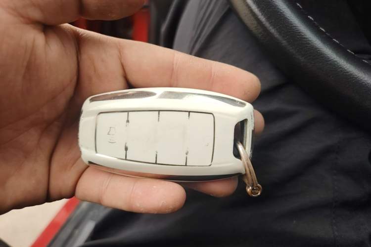 Used Haval H2s 2017 Red-Label 1.5T Dual-Clutch Elite Model Vehicle Key